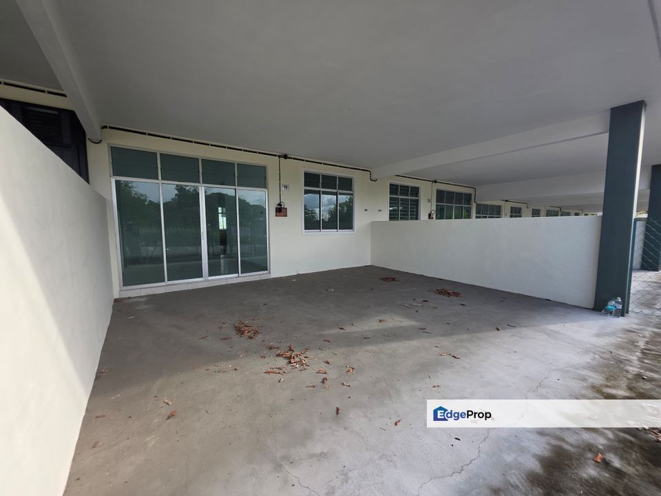 <Facing Open> 
TERES SETINGKAT KG PADANG PERDANA
, Pahang, Kuantan