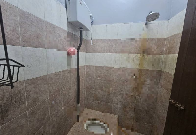 Teres Setingkat Taman Gudang Rasau Kuantan
(Sebelah KUIPSAS)
