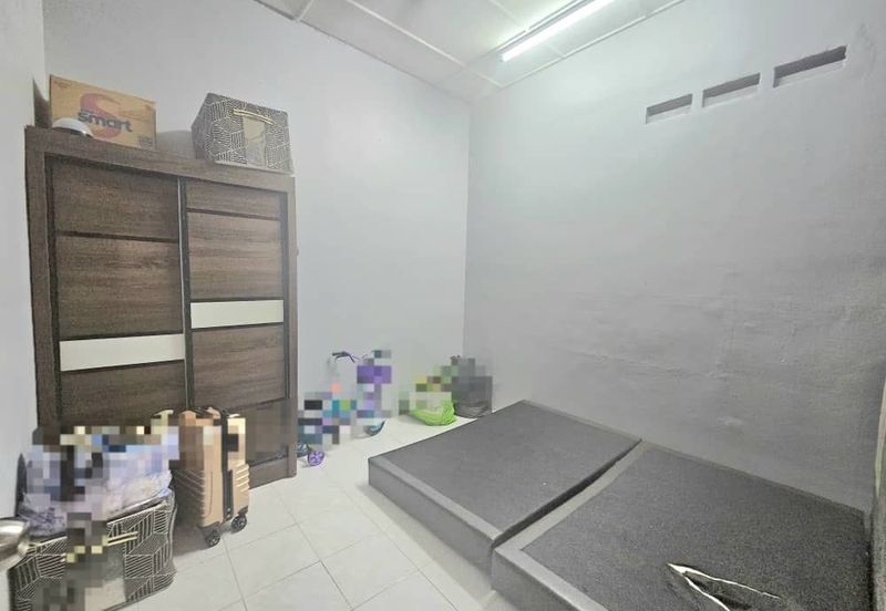 Teres Setingkat Taman Gudang Rasau Kuantan
(Sebelah KUIPSAS)
