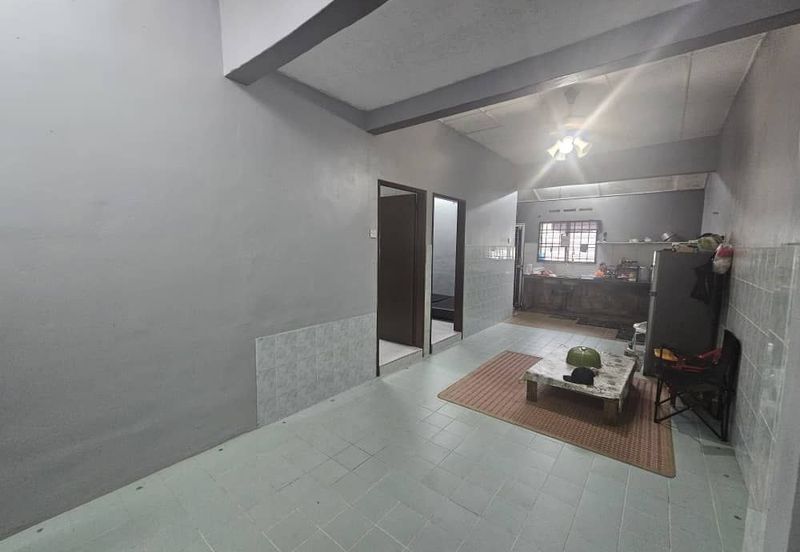 Teres Setingkat Taman Gudang Rasau Kuantan
(Sebelah KUIPSAS)
