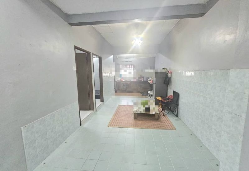 Teres Setingkat Taman Gudang Rasau Kuantan
(Sebelah KUIPSAS)
