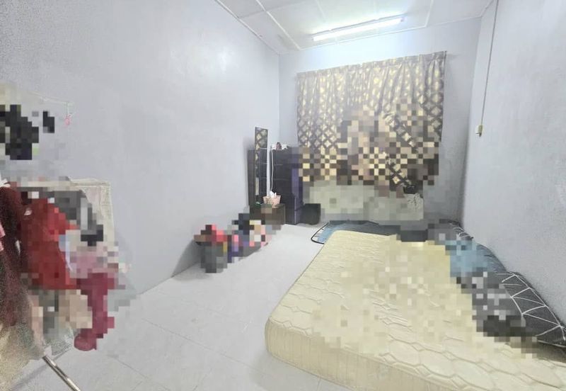 Teres Setingkat Taman Gudang Rasau Kuantan
(Sebelah KUIPSAS)
