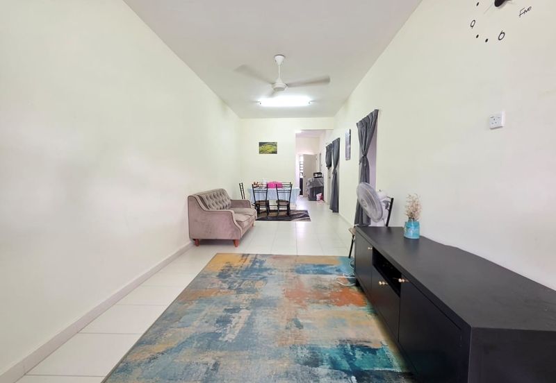 Teres Setingkat Taman Inderapura Jaya, Kuantan.