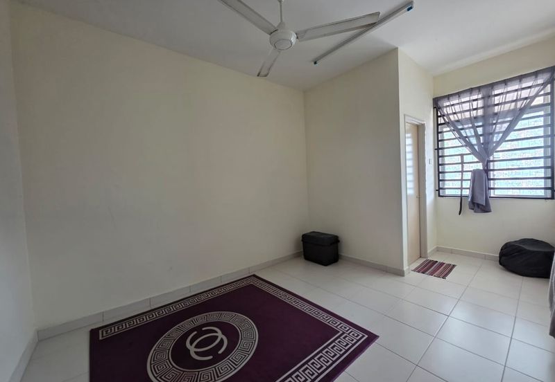 Teres Setingkat Taman Inderapura Jaya, Kuantan.