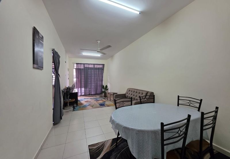 Teres Setingkat Taman Inderapura Jaya, Kuantan.