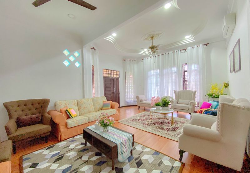 Kampung Padang Midin