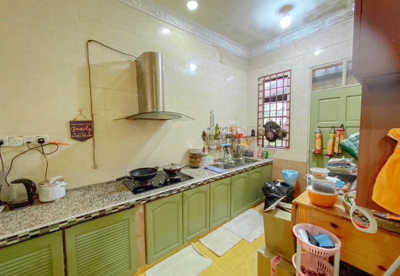 Kampung Padang Midin