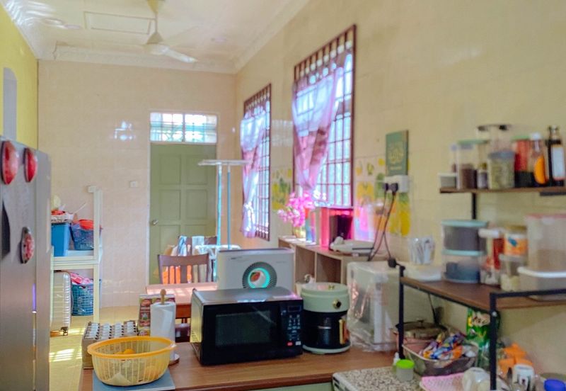 Kampung Padang Midin