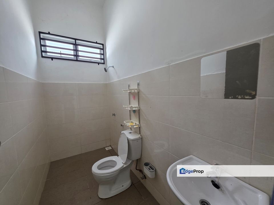 *Untuk Disewa & Kemasukan Segera*


<Unit Baru> Corner  Semi-D Setingkat Taman Kempadang Perdana 1, Sebelah Berjaya Permai, Kuantan, Pahang, Kuantan