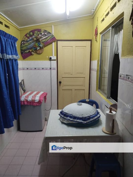 RUMAH TERES SETINGKAT TAMAN MENTIGA JAYA (fully renovate), Pahang, Pekan