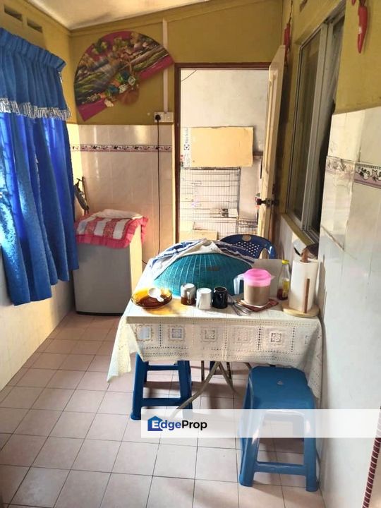 RUMAH TERES SETINGKAT TAMAN MENTIGA JAYA (fully renovate), Pahang, Pekan