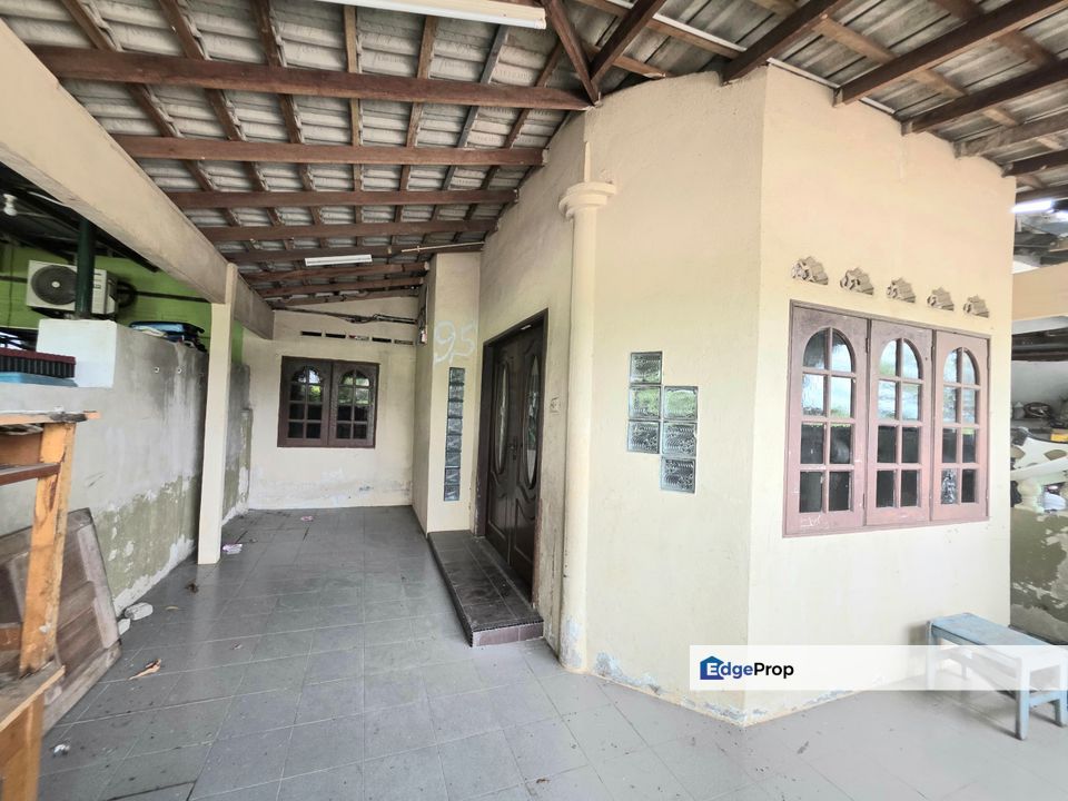 <Facing Open dan Dekat Masjid>

Teres Setingkat Seberang Balok, Balok, Pahang, Balok