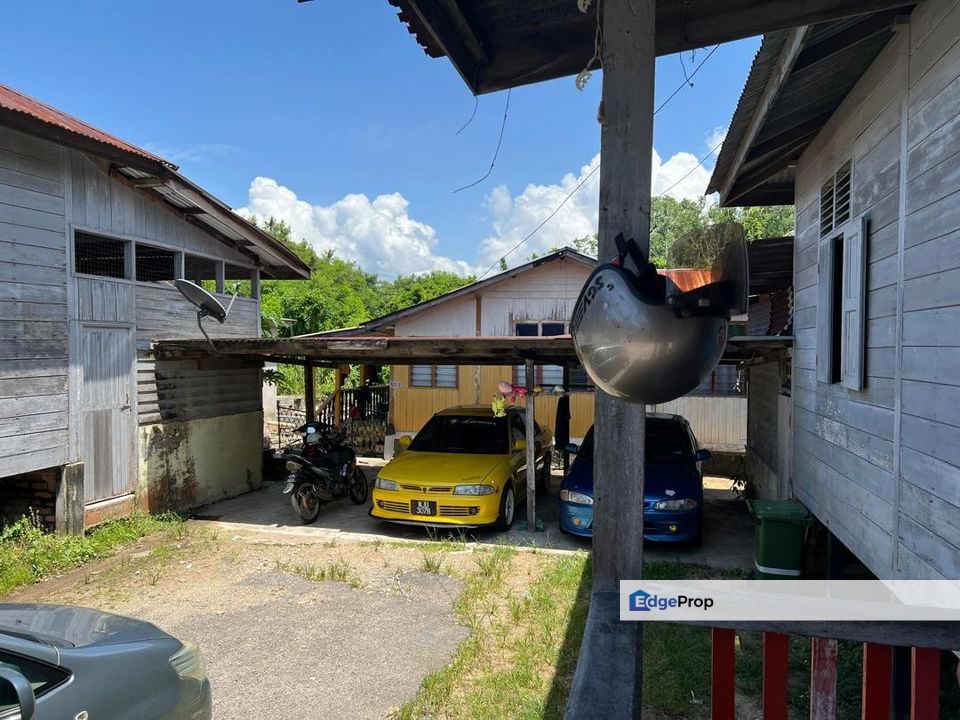Tanah Lot Banglo Beserta Rumah Kayu Kg Tengah Sri Teruntum, Pahang, Kuantan