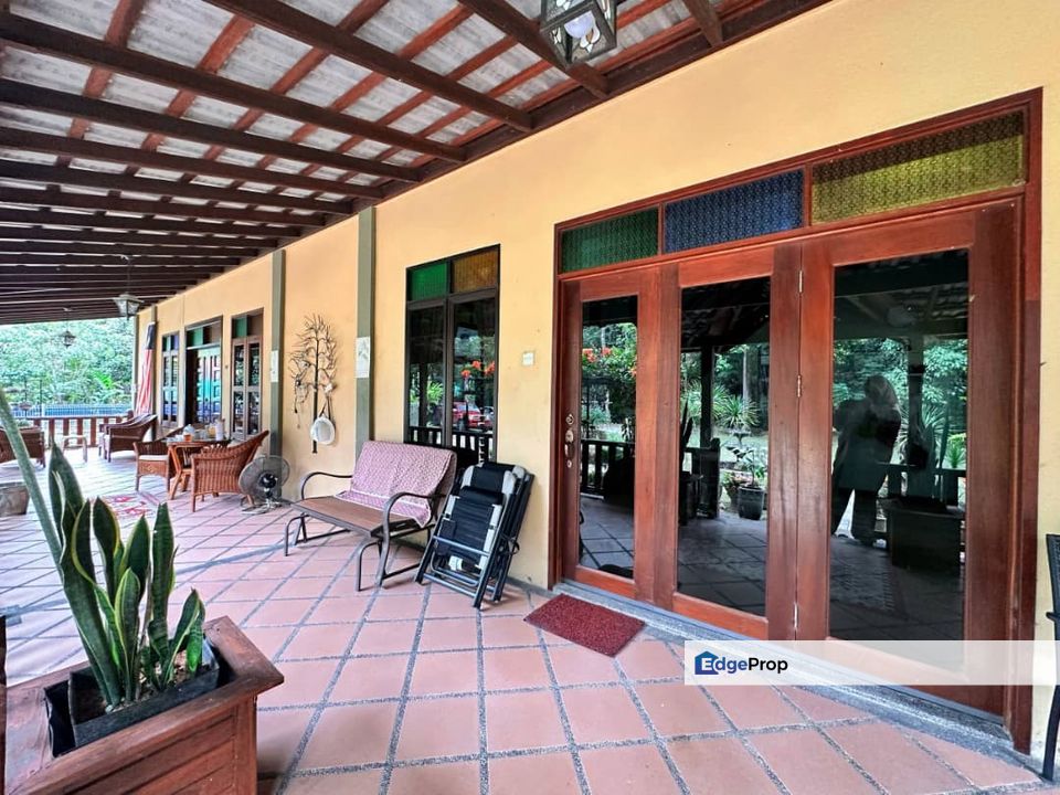 Exclusive Bungalow Double Storey 
Concept modern tradisional style , Pahang, Bentong