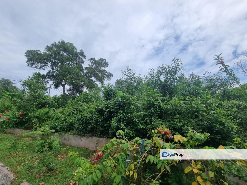 Tanah Lot Banglo Taman Damansara, Pahang, Kuantan