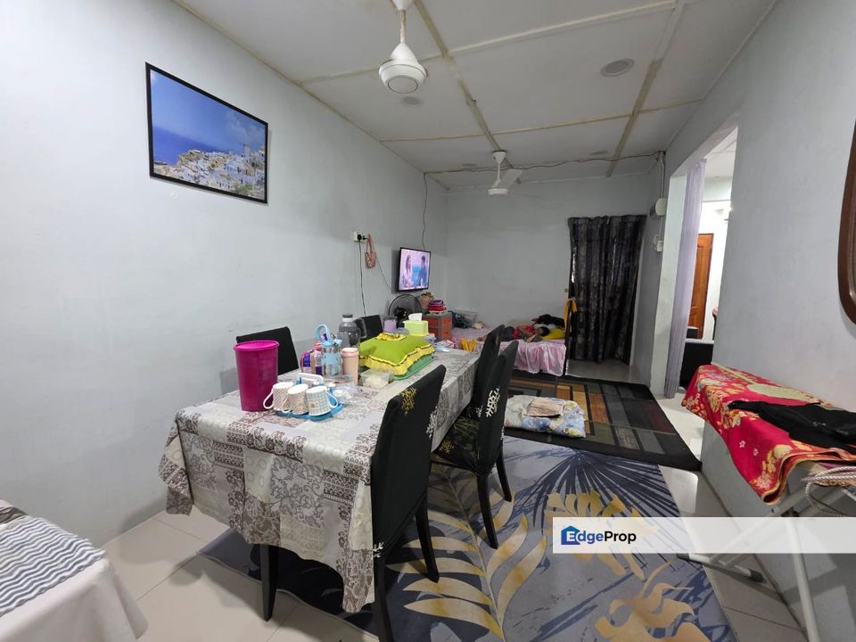 Rumah Teres Taman Mentiga Jaya, Pahang, Pekan