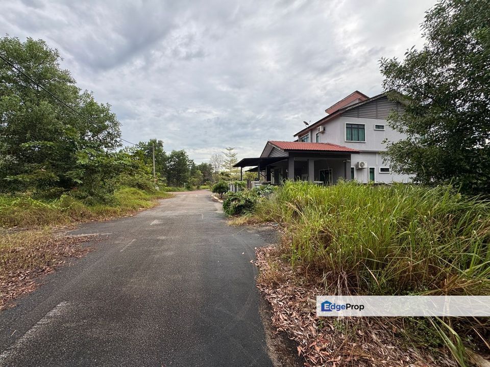 Tanah Lot Banglo Bandar Putra Kuantan, Pahang, Kuantan