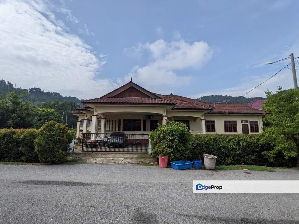 Rumah Banglo Setingkat  Di Taman Chendering Utama Sebelah Istana Syarqiyyah Untuk Dijual, Terengganu, Kuala Terengganu