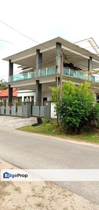 Banglo Mewah Dua Tingkat Binjai Kemaman 
(Belakang Pejabat Dun Air Putih), Terengganu, Kemaman