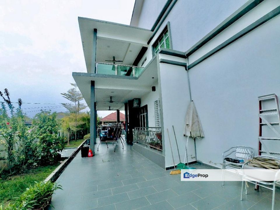 Banglo Mewah Dua Tingkat Binjai Kemaman 
(Belakang Pejabat Dun Air Putih), Terengganu, Kemaman