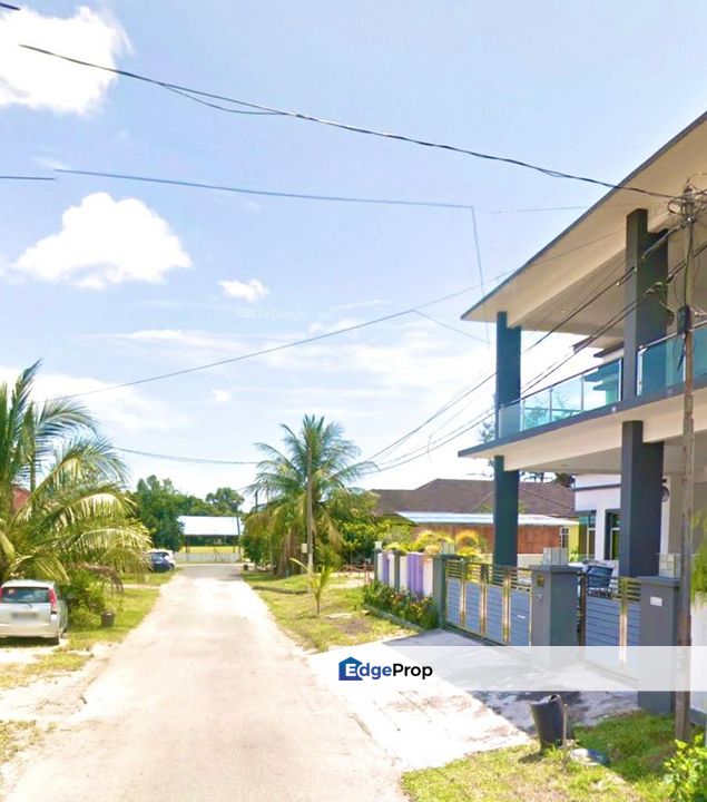 Banglo Mewah Dua Tingkat Binjai Kemaman 
(Belakang Pejabat Dun Air Putih), Terengganu, Kemaman