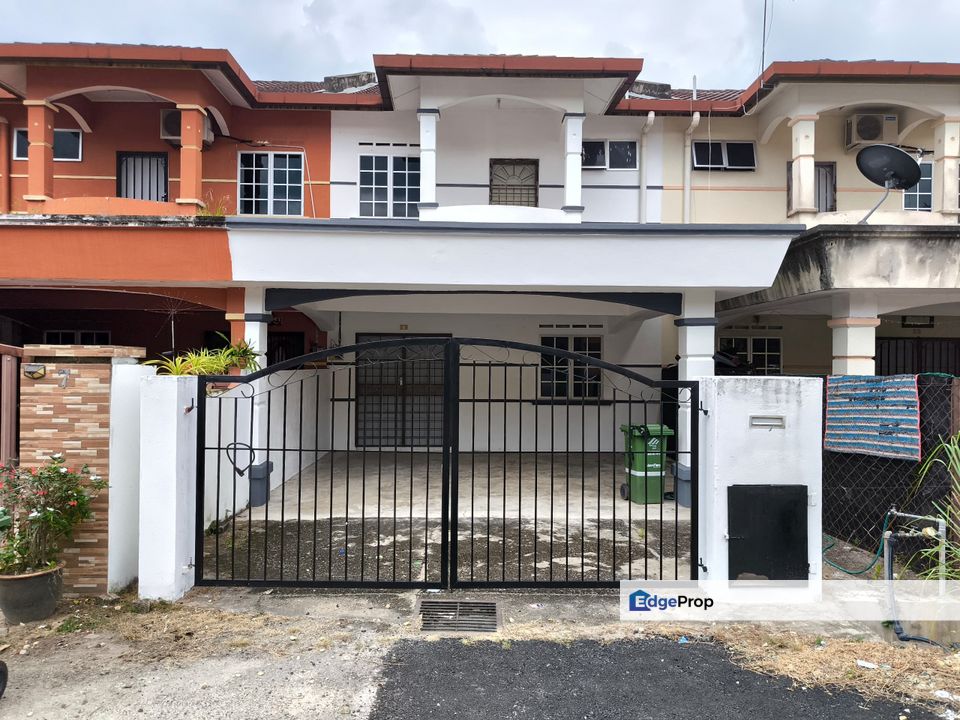 Teres 2 Tingkat Di Taman Seberang Temerloh, Pahang, Temerloh