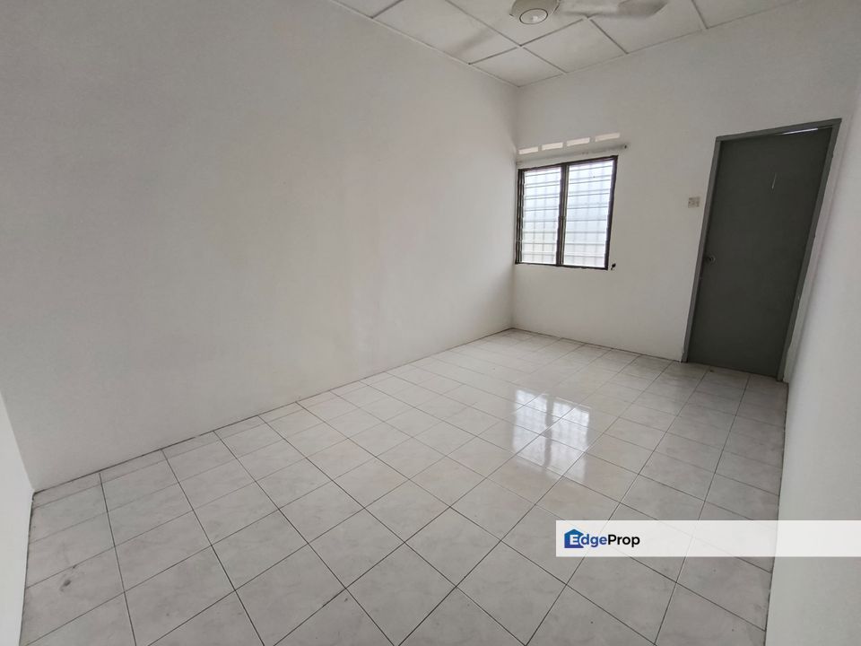 Teres 2 Tingkat Di Taman Seberang Temerloh, Pahang, Temerloh