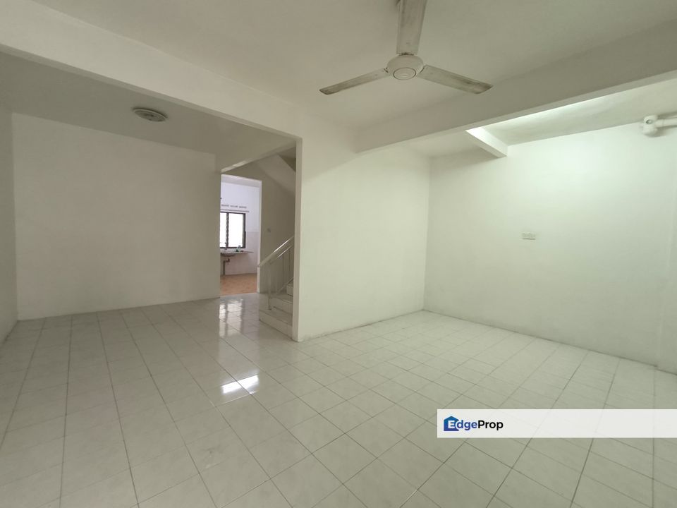 Teres 2 Tingkat Di Taman Seberang Temerloh, Pahang, Temerloh