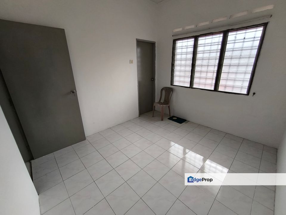 Teres 2 Tingkat Di Taman Seberang Temerloh, Pahang, Temerloh