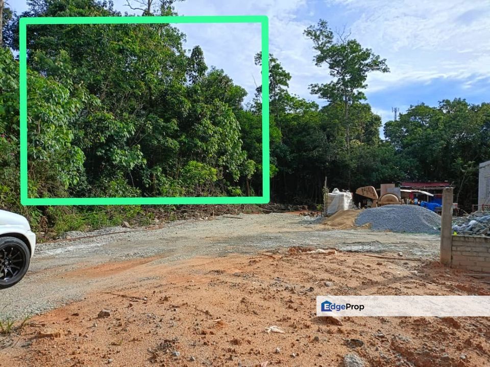 Tanah Lot Banglo Chendering, sebelah Pandan Makmur Bypass Kuantan, Pahang, Kuantan