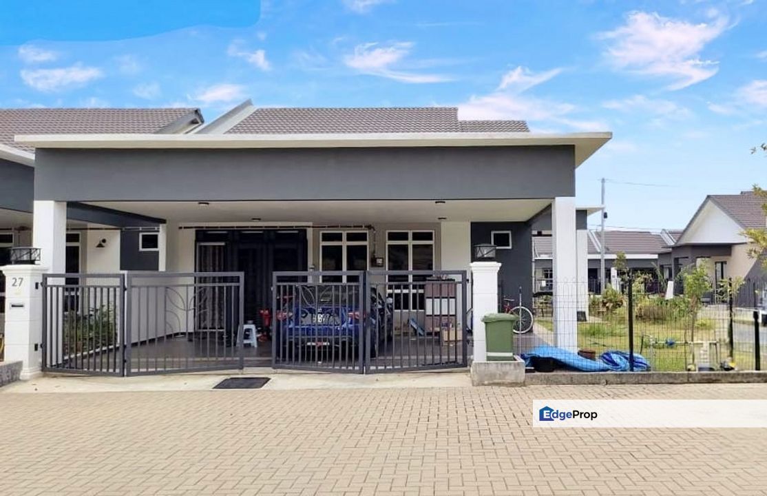 Teres 1 Tingkat End Lot Rivervale, Kotasas, Kuantan, Pahang, Kuantan