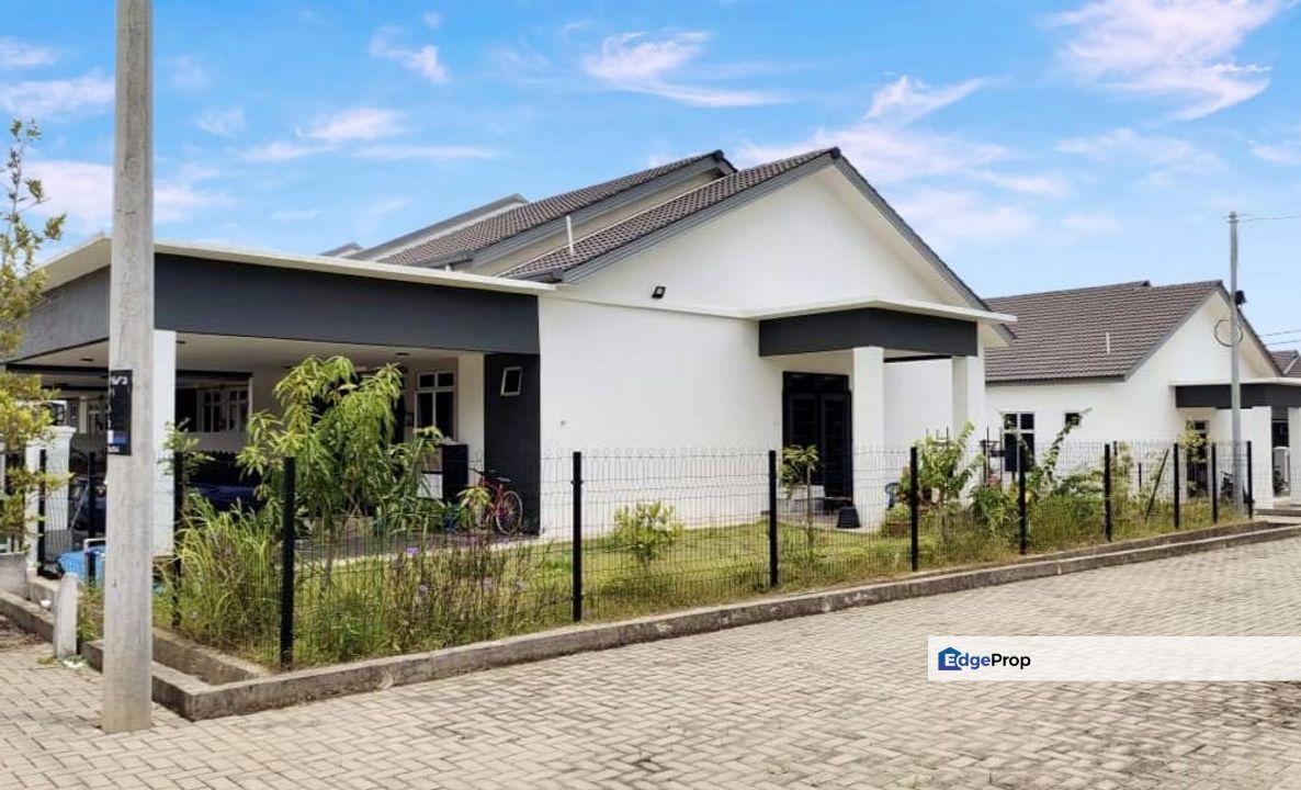 Teres 1 Tingkat End Lot Rivervale, Kotasas, Kuantan, Pahang, Kuantan