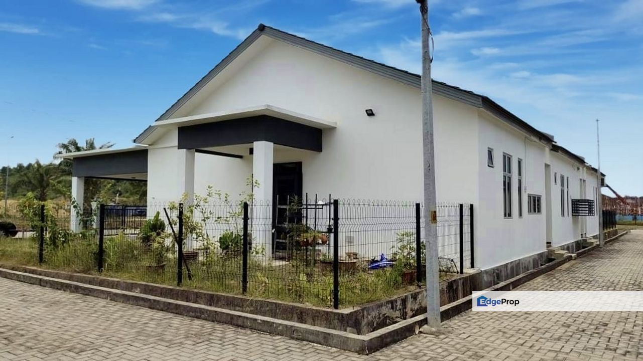 Teres 1 Tingkat End Lot Rivervale, Kotasas, Kuantan, Pahang, Kuantan