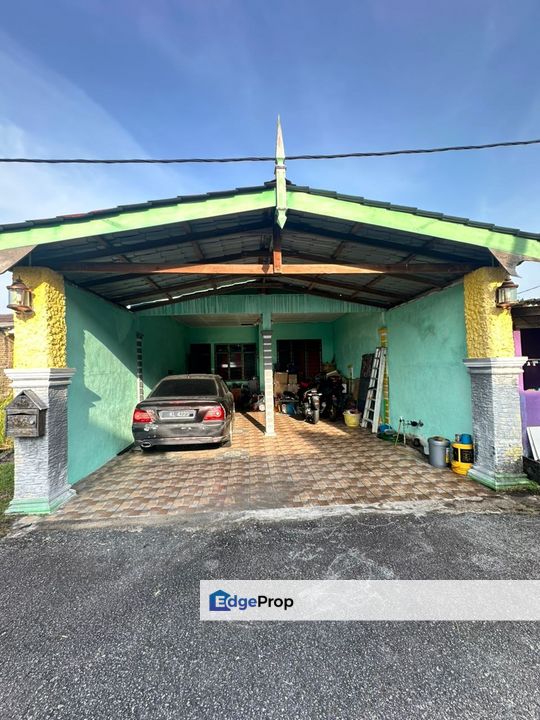 Rumah Teres Setingkat di Taman Cerang Guling,Durian Guling,Marang, Terengganu, Marang