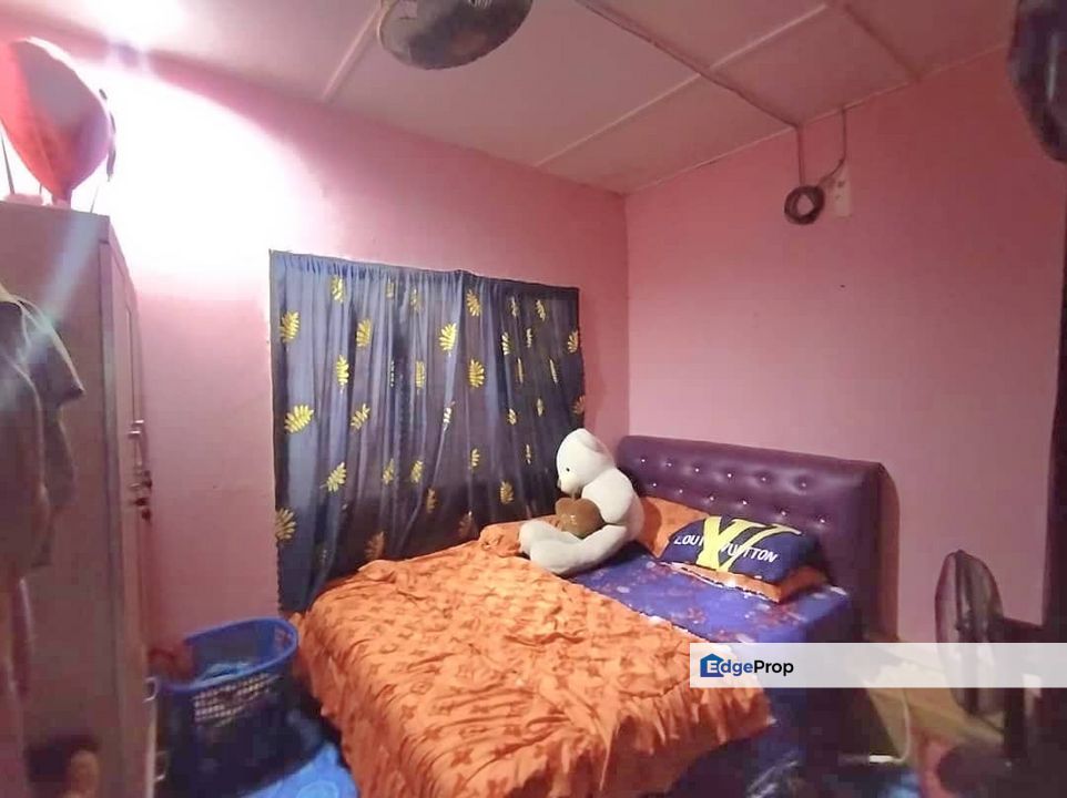 Rumah Semi-D Setingkat di Taman Melur, Kg Mahrum, Kuala Pahang., Pahang, Pekan