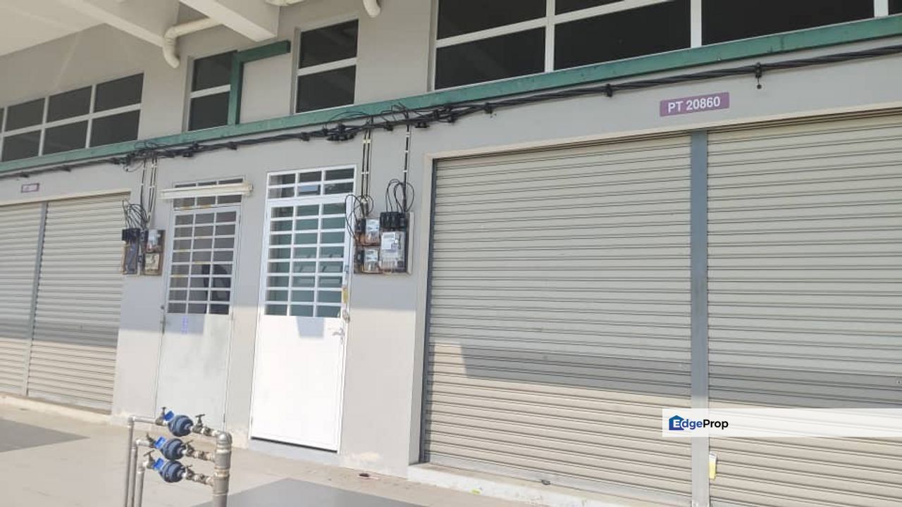 Rumah Kedai 3 Tingkat Di Mukim Chukai ,Kemaman Terengganu, Terengganu, Cukai