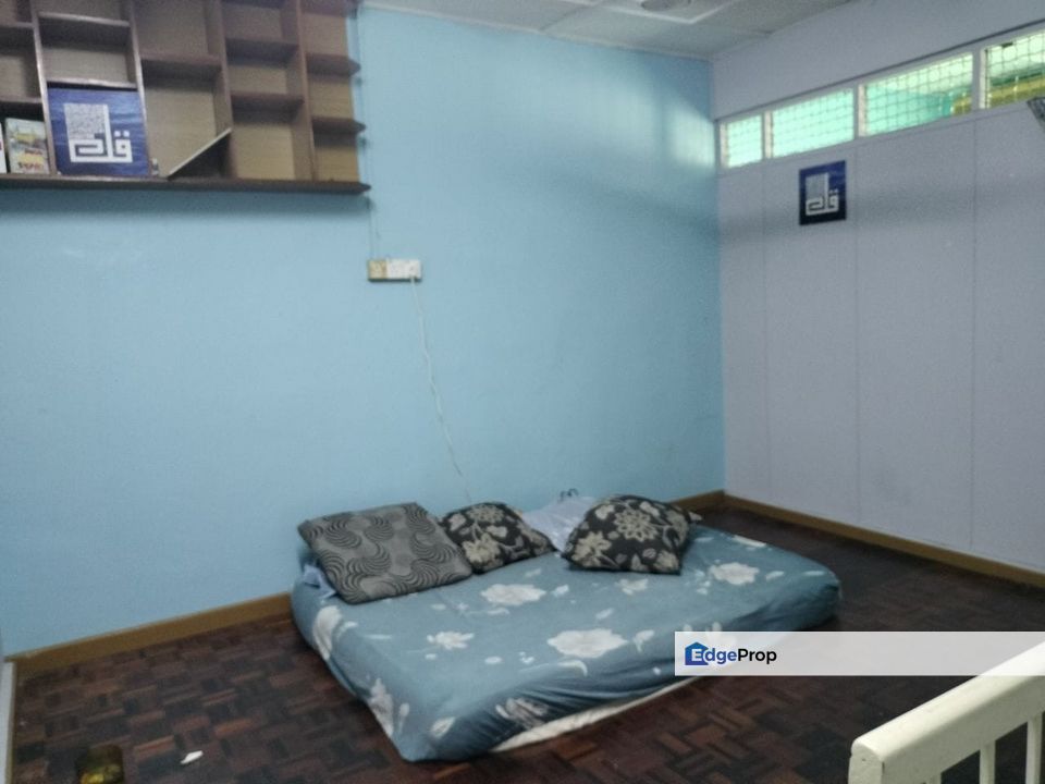 Teres 2 Tingkat Low Cost Di Taman Mat Kilau Jerantut (Partly Renovation), Pahang, Jerantut