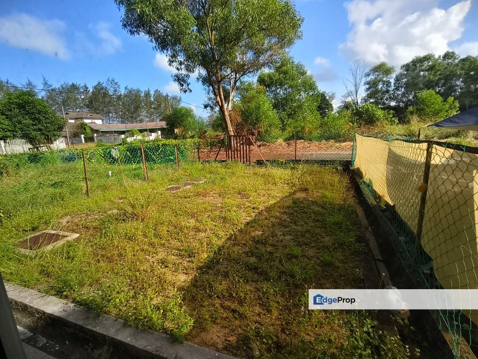 Rumah Teres 2 Tingkat Below MV Di Kampung Cacar Paka Terengganu, Terengganu, Paka