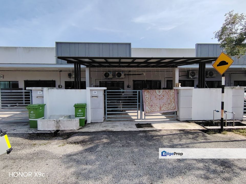 Teres Setingkat Berhampiran Bandar Di Aman Plus Residence, Kempadang Kuantan, Pahang, Kuantan