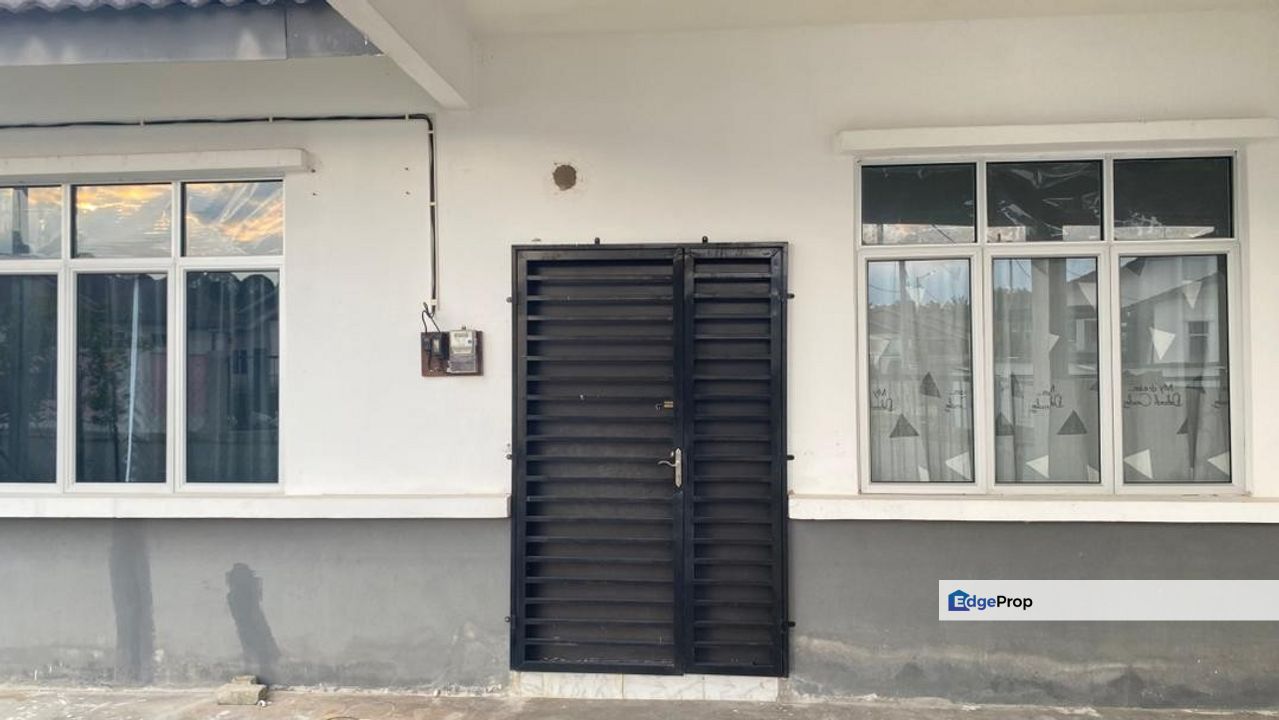 Semi-D Prima Luas & Cantik Di Triang Jaya,Bera,Pahang, Pahang, Bera