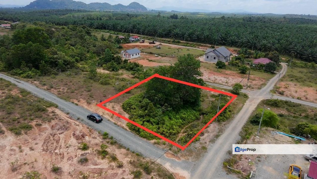 Tanah Lot Bangunan Di Pulau Tawar Jerantut <bebas banjir>, Pahang, Jerantut