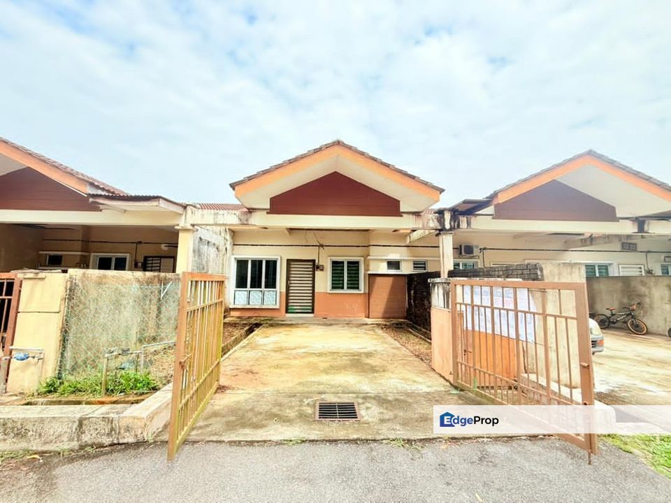 Teres Setingkat Facing Open Di Taman D’Marina,Kuantan, Pahang, Kuantan