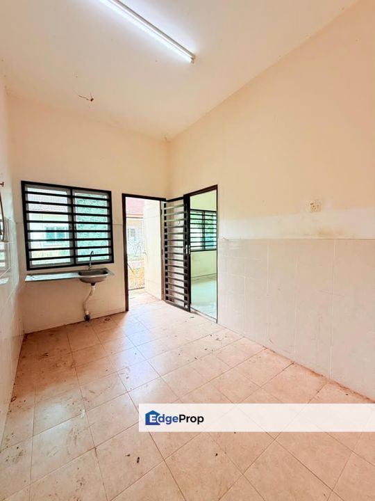 Teres Setingkat Facing Open Di Taman D’Marina,Kuantan, Pahang, Kuantan