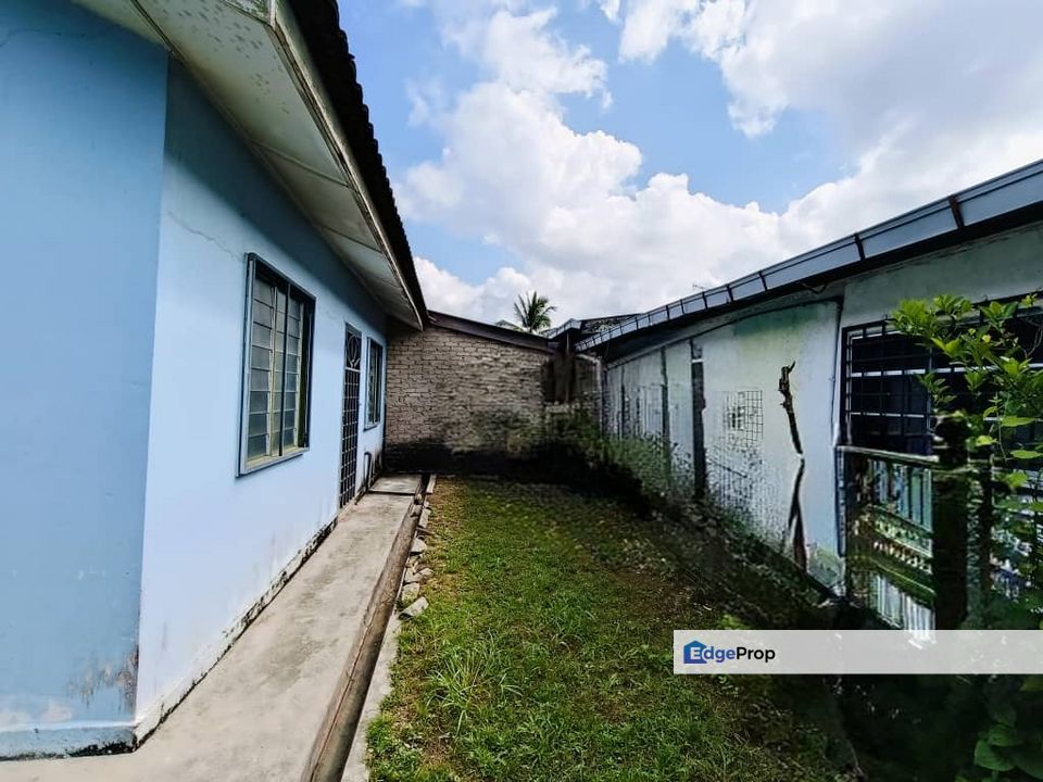 Semi-D Setingkat Facing Open Di Taman Sri Inderapura, Kuantan, Pahang, Kuantan