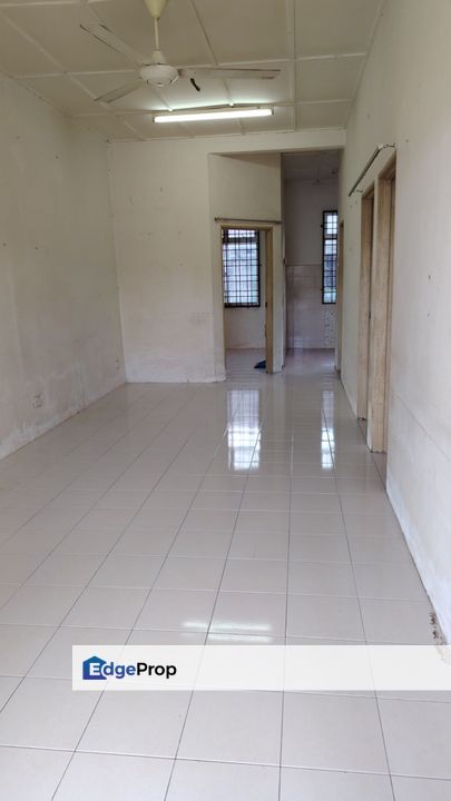 Teres Setingkat Bumilot Di Taman Sri Inderapura Kuantan , Pahang, Kuantan