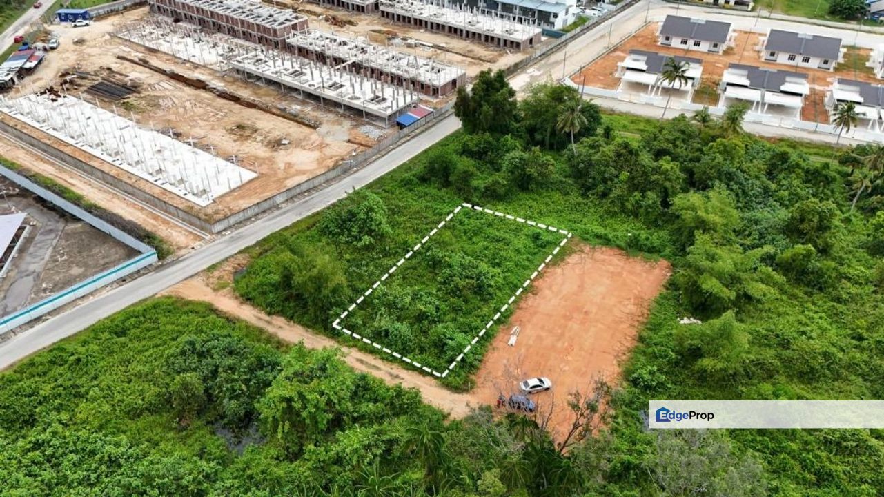 Tanah Lot Banglo Bersebalahan Hermoso Residences,Pantai Ank Air,Kuantan , Pahang, Kuantan