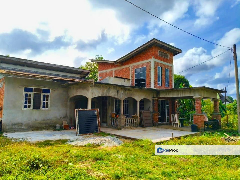 Banglo 1.5 Tingkat Di Kg Jidik (Rawai) Bukit Payong,Marang, Terengganu, Marang