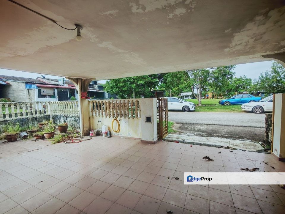 Teres Setingkat Corner Lot Di Taman Sri Bukit Bendera,Mentakab, Pahang, Temerloh