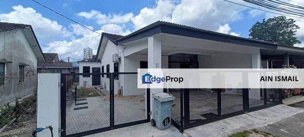 [RENOVATED] SEMI-D TAMAN SRIKU, BATU 12, KUANTAN , Pahang, Kuantan