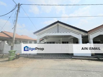 [RENOVATED & OPEN FACING] Semi-D Setingkat Taman Alor Ara Dahlia,Pekan, Pahang, Pekan